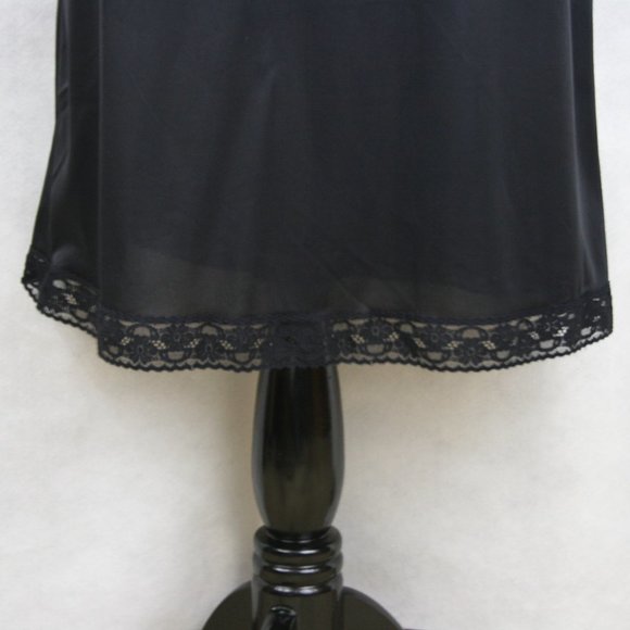 Vintage 50's Vanity Fair Black Nylon Midi Slip w/ Floral Lace Trim SZ 34 EUC - Picture 2 of 8